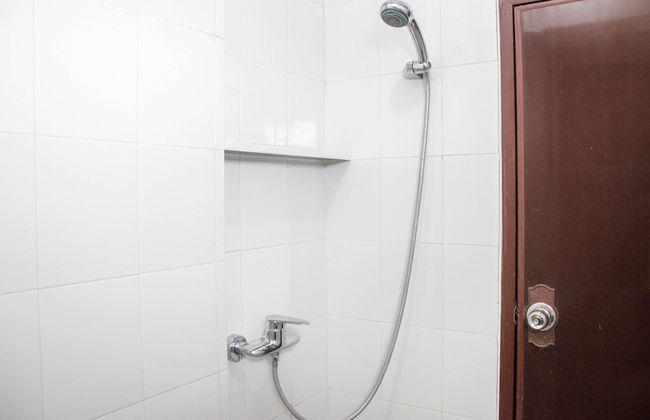 Spacious & Deluxe 2BR Gateway Ahmad Yani Cicadas Apartment - Photo 15