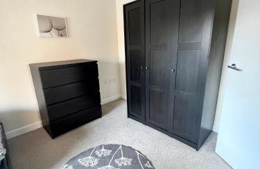 Spacious 2-bedroom house with free parking - Foto 10