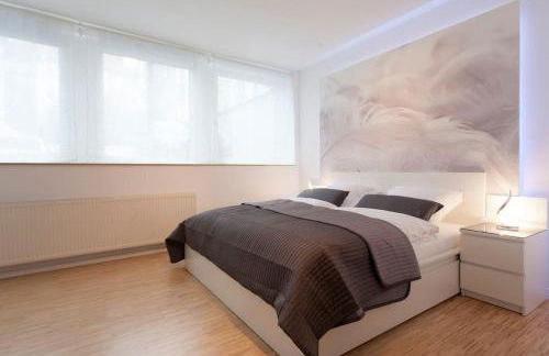 Exclusive 2-room souterrain apartment - Foto 1