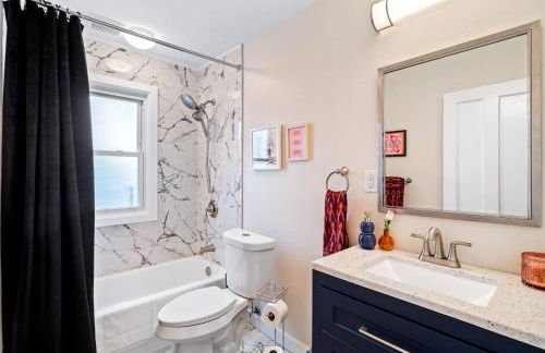 Hot Tub Ping Pong Sleeps 9 Retro Fun - Foto 44