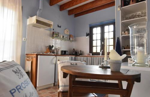 Holiday Home in Le Châtelet with Pool - Foto 10