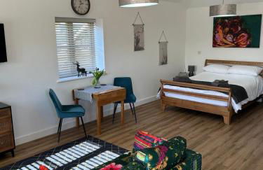 Blundens Holiday Lets - Hatfield - Photo 11