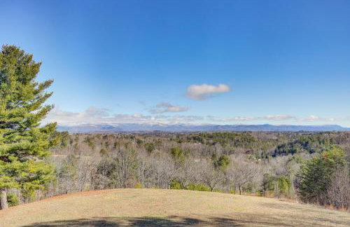 Spacious Group Retreat with Game Room in Marshall! - Foto 44