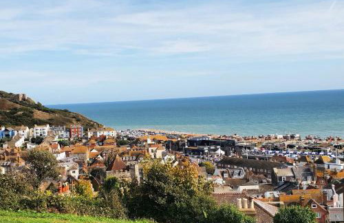 West Hill Retreat Seaview Balcony Loft Apartment & Free Offstreet Parking - Foto 17