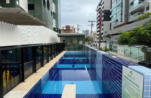 Aconchegante, completo e ótima localização - Foto 13