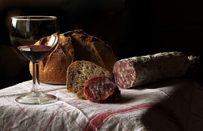 Degustação de vinhos de Bolonha em uma loja de vinhos com um morador local - Foto 9