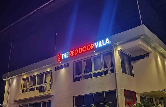 Red Door Villa by Shiloh Stays Igatpuri - Foto 1