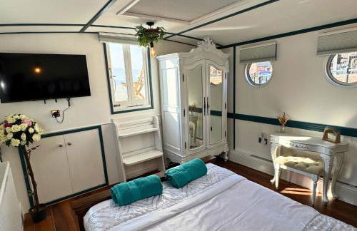 The Swan Flotel - Barton Marina - Foto 12