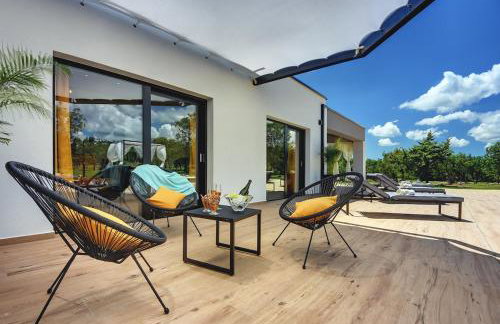 Radola residence by Radola family - Photo 14