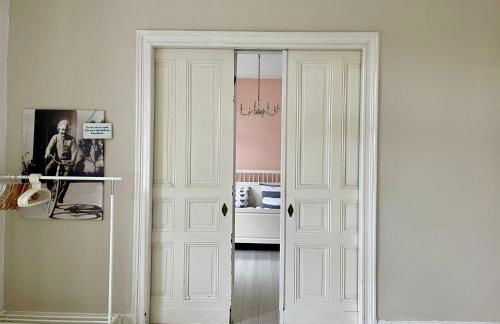 Beautiful apartment in a historic villa - Photo 10