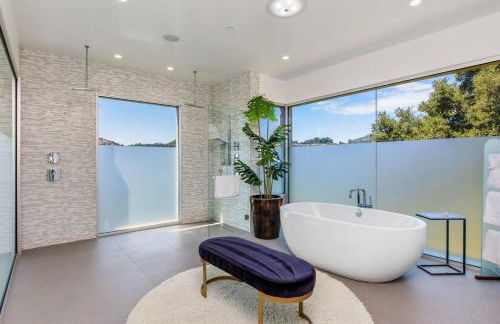 Spacious 4BR Retreat with Private Pool, Pool Table and Fast Wi-Fi Sleeps 9 Quiet Clinton Location - Foto 51