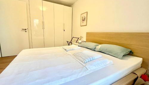 Frankfurt Messe Business Suit - Messe South Gate located across street - Foto 5