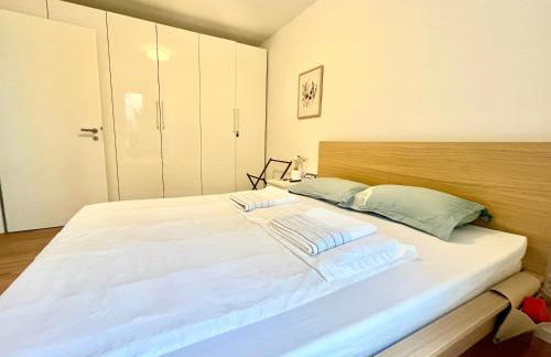 Frankfurt Messe Business Suit - Messe South Gate located across street - Foto 5