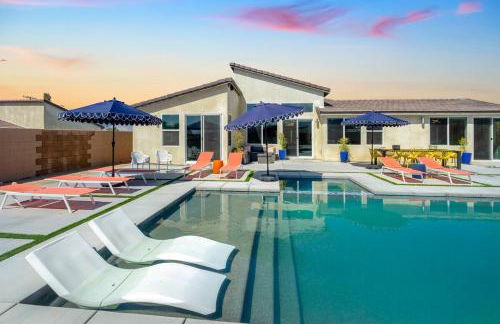 Desert Picasso! Pool, Spa, Games, Mountain Views - Foto 1