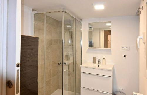 Modern, temporary, and practical apartment in Chamberí VAR120 - Foto 6