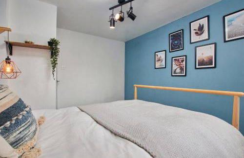 Cosy 2 bedroom flat, with parking & garden - Foto 8