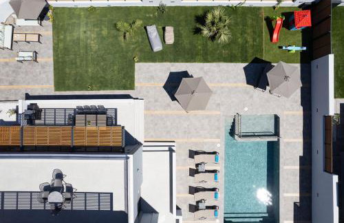 Sunnyside Villas, Just Steps to the Beach & Restaurants, By ThinkVilla - Photo 5