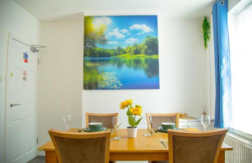 Lucky Home 15 - Near BAE, Docks, Lake District - Ideal for Trade & Family - 2 Bedrooms - One Double Bed in Each Bedroom - Max 4 Guests - Photo 40