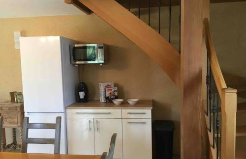 Peaceful, comfortable retreat with pool - Foto 27