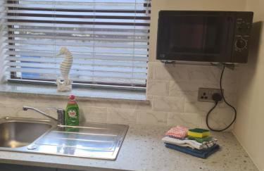 UlsterApartments one bedroom 2 single beds and sofa bed - Foto 37