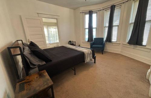 2nd Floor suite, close to ISU, Mill, & downtown - Foto 24