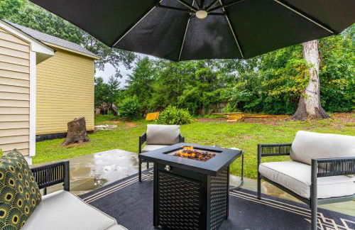 Raleigh Retreat w Fire Pit Patio & Workspace - Foto 33
