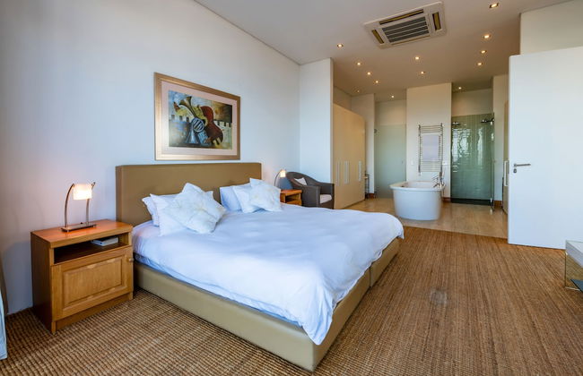 PENTHOUSE 230m2 ON THE SEA - Photo 14