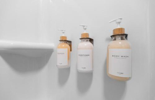 Newly Renovated, Dog Friendly, Stocked Kitchen - Foto 17