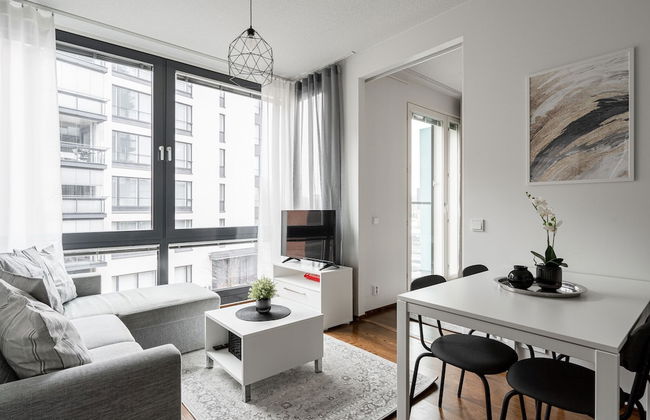 Modern 1BR Apt next to Lake Pyhäjärvi - Foto 1