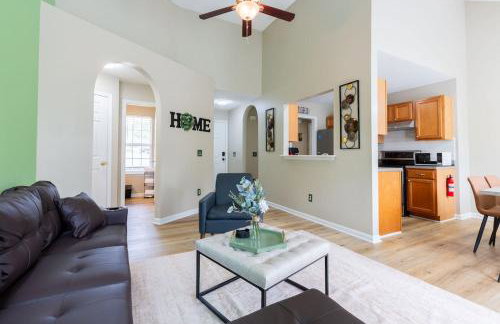 Family & Couples King Suite Home Near Lake Norman State Park & 30 mins from Charlotte - Foto 9