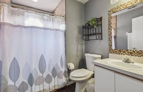 FABULOUS New Decor, Near Dis, Fireplace, Star Wars Children's BR, Next To Pool, LOW rates! - Foto 84