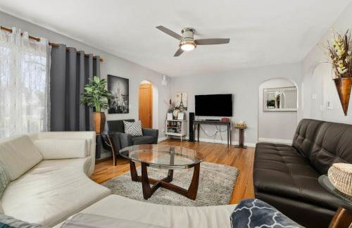 Spacious Family Home with Garage Game Room and Office! - Photo 1