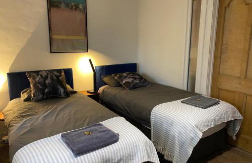 Creative Norfolk Chapel with Piano and Sauna Sleeps 10 - Photo 13