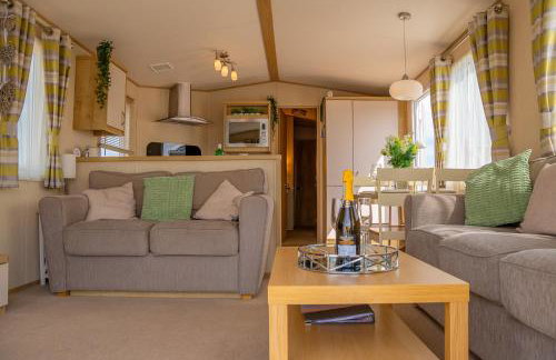 Lake View with Private Hot Tub at Tattershall Lakes - Foto 15