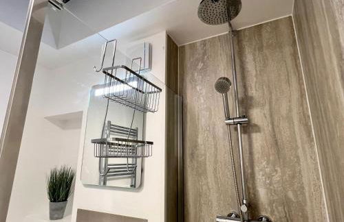 Borage House- Crawley,3BR House, Wifi, Parking, Close to Gatwick Airport, Contractor friendly, short and long term stays welcome - Foto 63