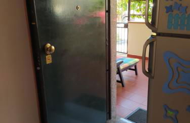 My Little House - appartamento con patio e parcheggio privato a 5 minuti dalla spiaggia e dal centro - Foto 26