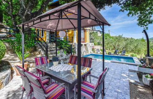 Cozy Home In Srinjine - Photo 6