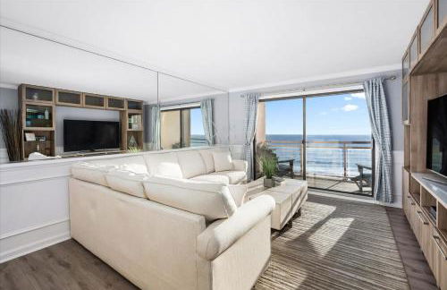 Oceanfront 2 Bedroom Modern Beach Condo w Pool - Foto 6