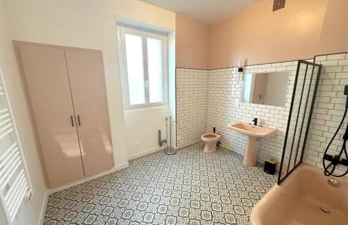 Maison spacieuse à Saint-Floret, avec piscine pour deux. - Foto 10