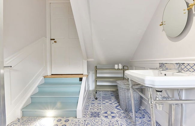 Host Stay Peacock House - Photo 10