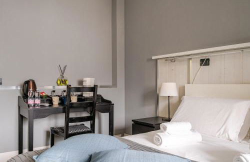 3 Suite in Centro Città con Vista Mare, Doccia Cromoterapia & Netflix Gratuito - Foto 40