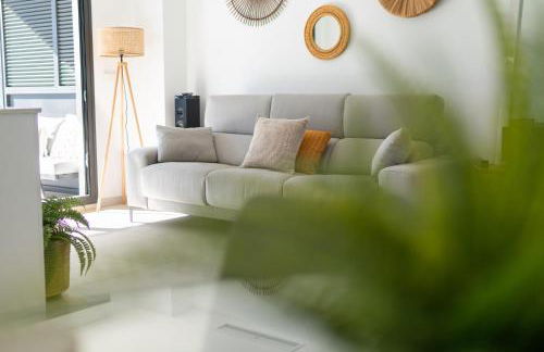 Apartamento nuevo junto al mar con plaza de garaje!! Perfecto para familias - Photo 15