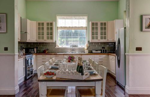 Lambourn House, Countryside Retreat for up to 26 - Foto 12