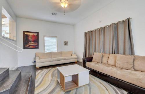 5 BR Mansion with Pool and non-heated Jacuzzi Games in Boynton Beach - Photo 14