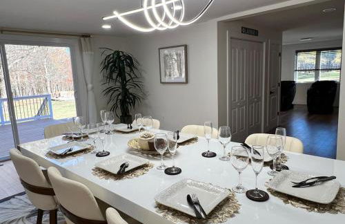 Catskills Escape Hot Tub Massage Chairs & Games - Foto 40