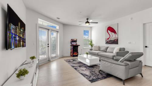 Sunny 2-Bed Oasis Pool and Gym in Apollo Beach - Foto 3