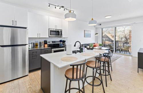 Cozy 2BR Retreat near Downtown - Foto 5