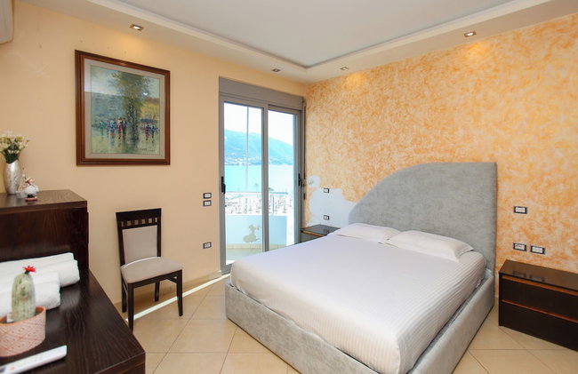 Holiday 2-bed Apartment Seaview - Photo 7