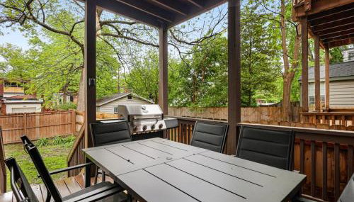 Hartford 5BR Family Home with Games BBQ Grill and Firepit - Foto 2