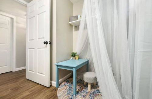 The Bumble Bee Hive 7-Bedroom House w/ Hot Tub - Foto 23